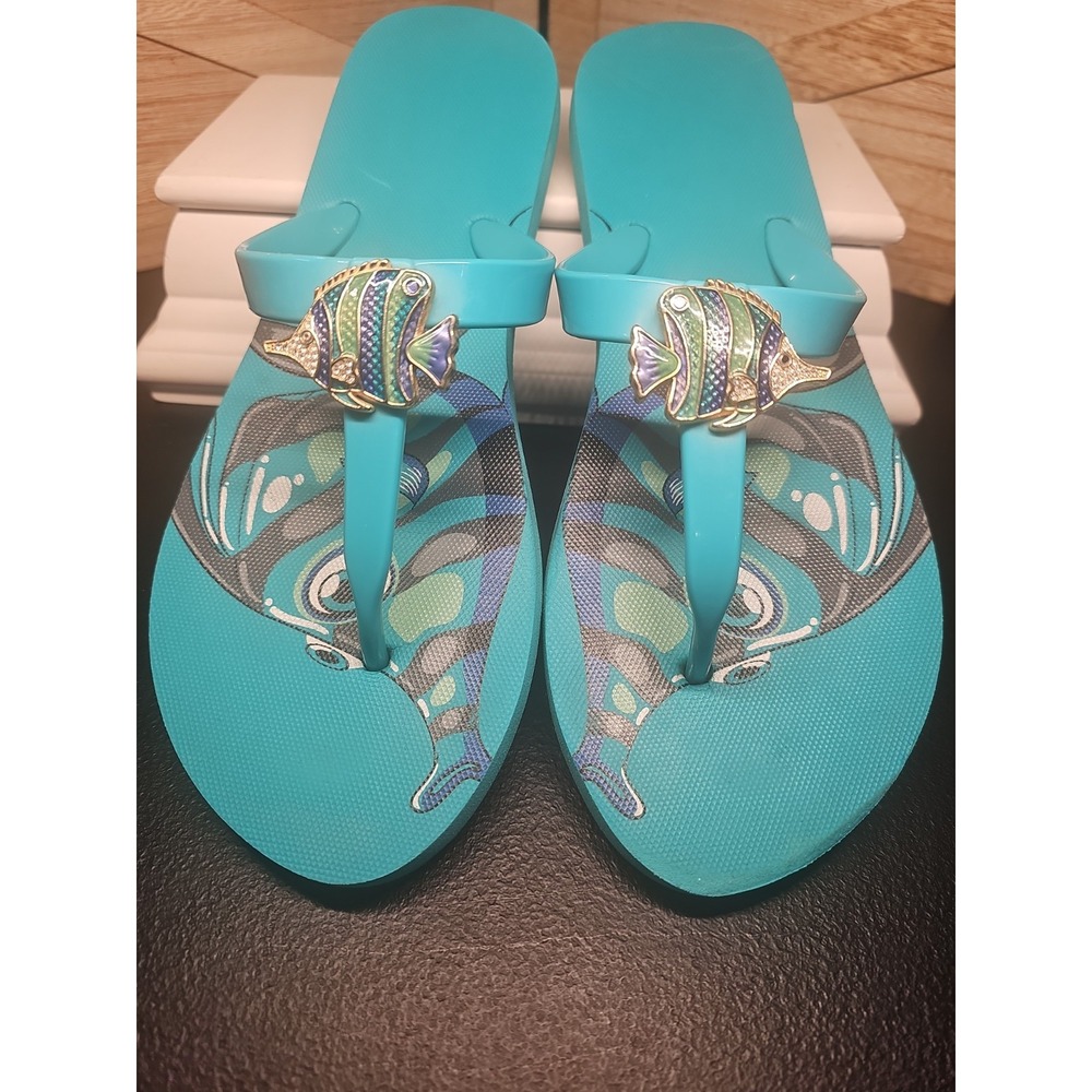 ALOHA ISLAND WOMENS FISH DESIGN GREEN FLIP FLOPS SHOES SIZE 10 M BEACH POOL NEW